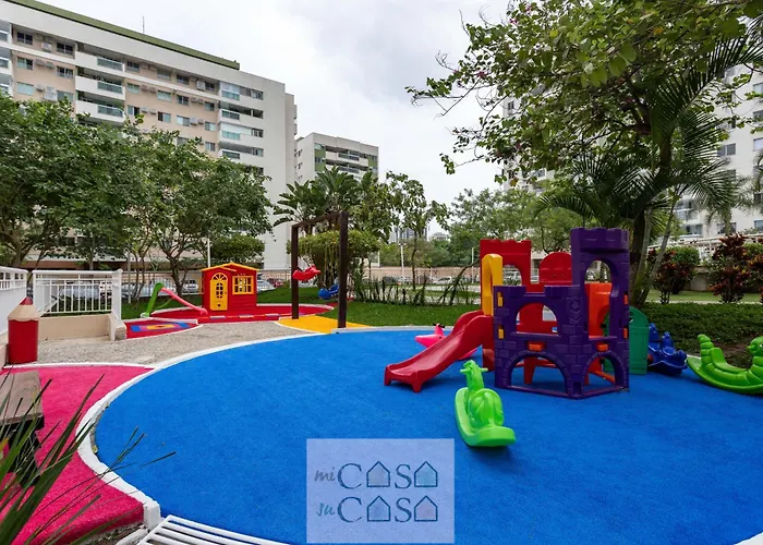 2 Quartos com Varanda a 300m RioCentro Wi-Fi 120mbps e Cozinha Completa - Condomínio com Piscina, Estacionamento, Portaria 24h e Parquinho Infantil - Apartamento indicado para Grupos, Hóspedes a Trabalho e Crianças
